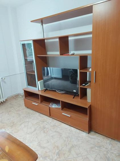 Apartament cu 2 camere decomandat în Moșilor