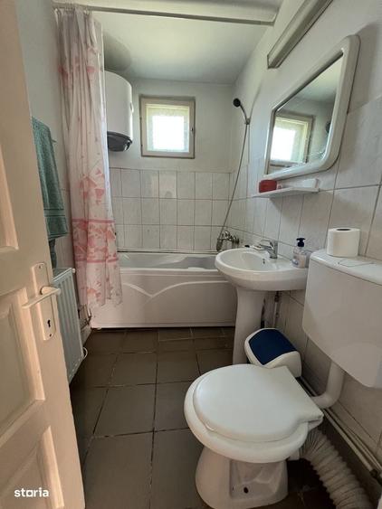 Casă cu 4 camere în Corbșori