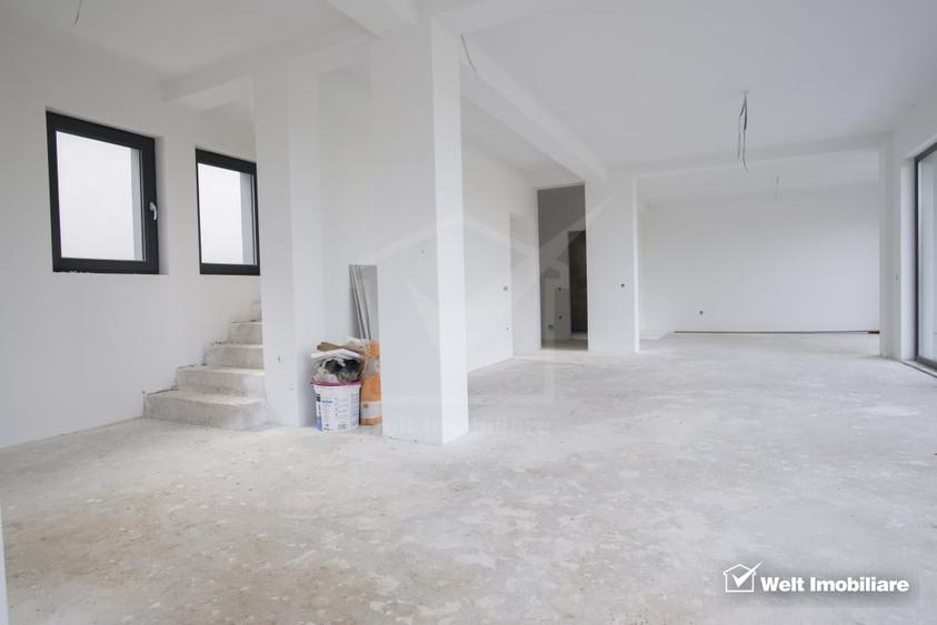 Casă individuală cu 4 camere cu Garaj în Feleacu