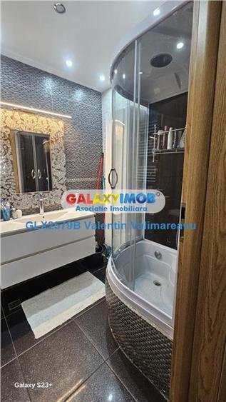 Apartament cu 3 camere decomandat, mobilat în Est