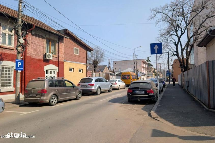 Apartament cu 2 camere decomandat, mobilat în Eroii Revoluției