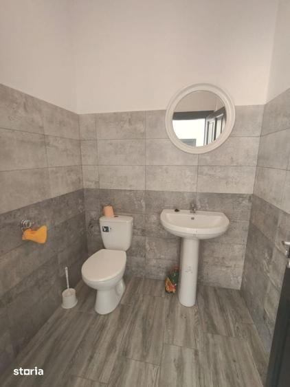 Spațiu comercial, de 1,590 mp, în Preajba