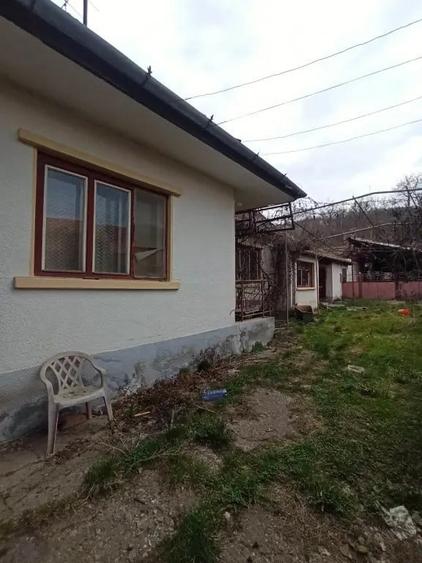 Casă cu 3 camere în Fântânele