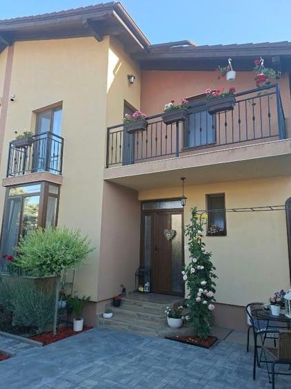 Duplex cu 4 camere cu Canalizare în Giroc