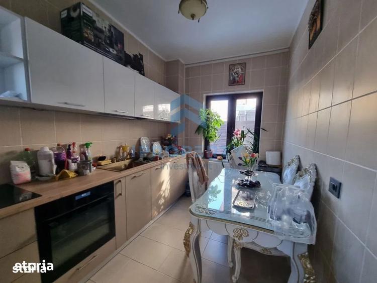 Casă cu 7 camere cu Teren 600 Mp în Fundeni