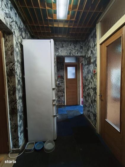 Apartament cu 4 camere decomandat în Micro 20