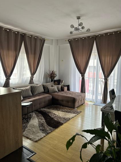 Apartament cu 3 camere decomandat în Chiajna