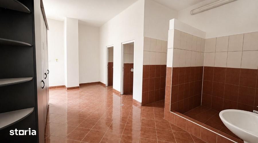 Spațiu comercial, de 570 mp, în Vest