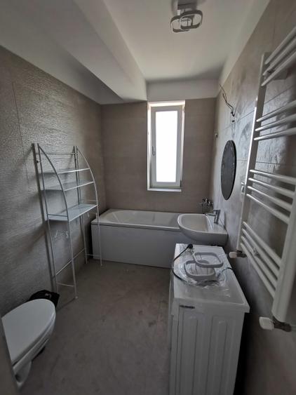 Apartament cu 2 camere nedecomandat în Dorobanț