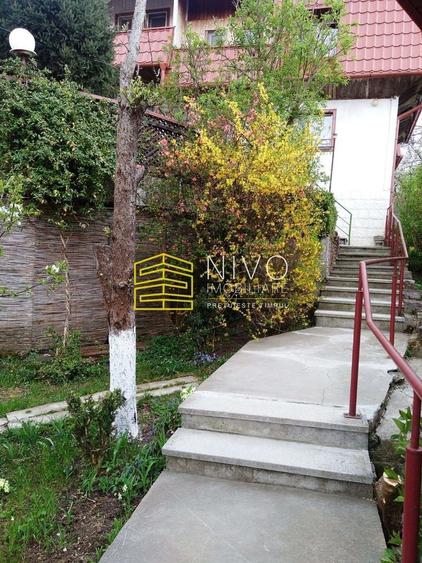 Casă individuală cu 11 camere cu Piscina în Platou
