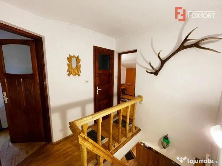 Casă cu 5 camere cu Teren 400 Mp în Râu de Mori