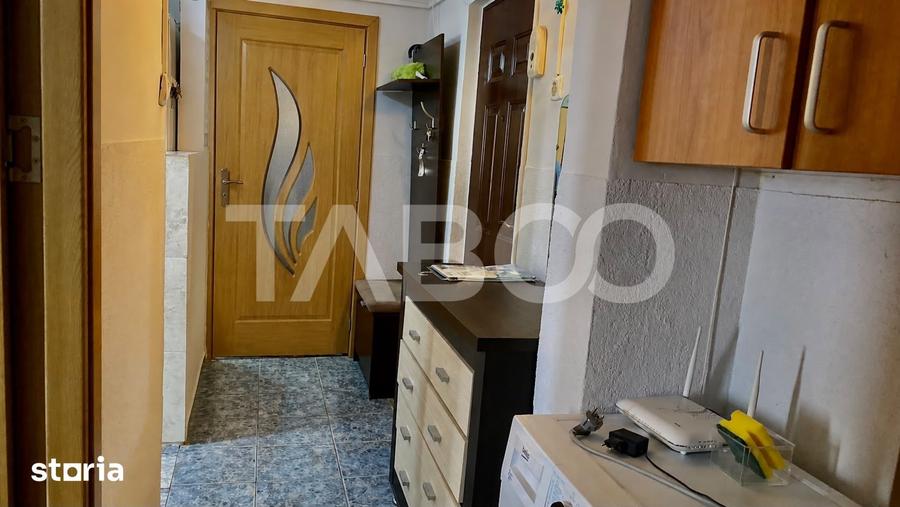 Apartament cu 2 camere decomandat, mobilat în Valea Aurie