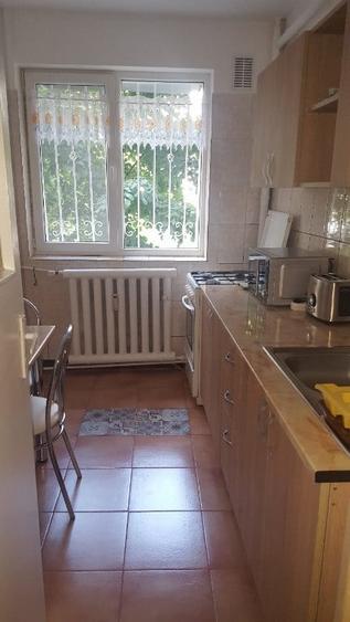 Apartament cu 3 camere semidecomandat în Chibrit
