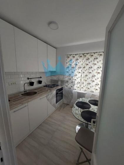 Apartament cu 2 camere decomandat, mobilat în Gara de Nord