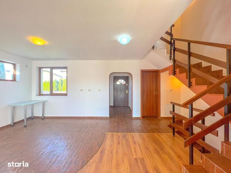 Casă cu 4 camere în IAR