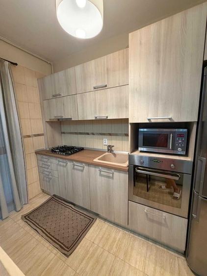Porprietar inchiriez apartament 2 camere STR.MOLDOVITA - 8