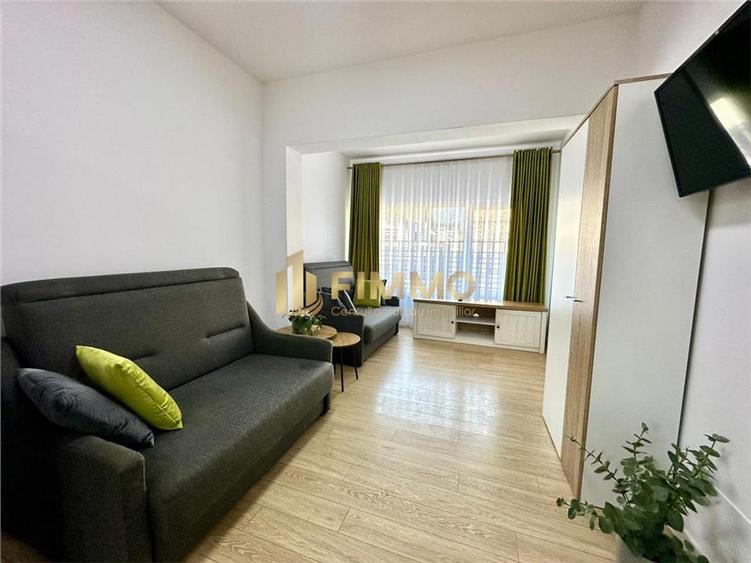 Apartament cu 2 camere semidecomandat în Obcini