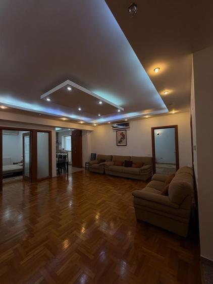 Apartament cu 3 camere, mobilat în Șoseaua Nordului