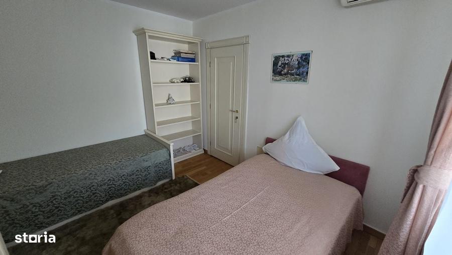 Apartament cu 4 camere în Central