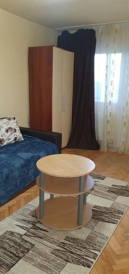 Garsonieră decomandată în Micălaca