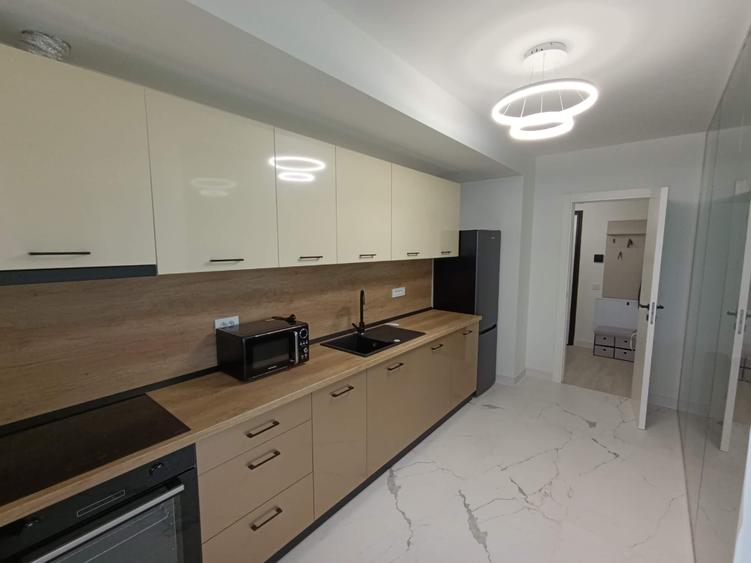 Apartament cu 2 camere decomandat în Jiului