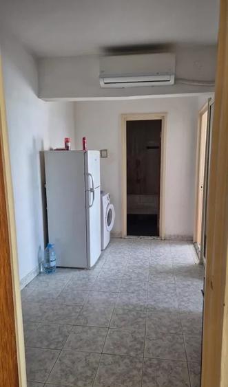 Apartament cu 2 camere decomandat, mobilat în Casa de Cultură