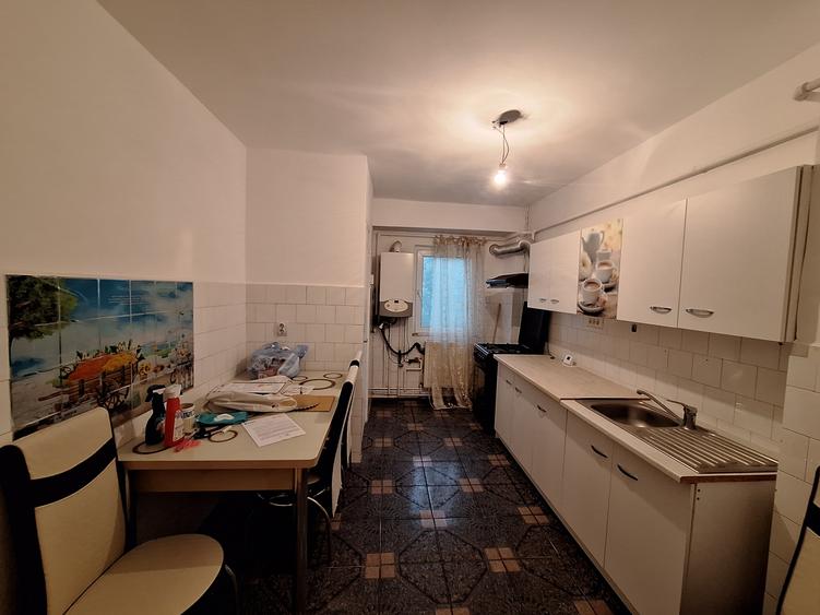 Apartament cu 4 camere decomandat, mobilat în Freidorf