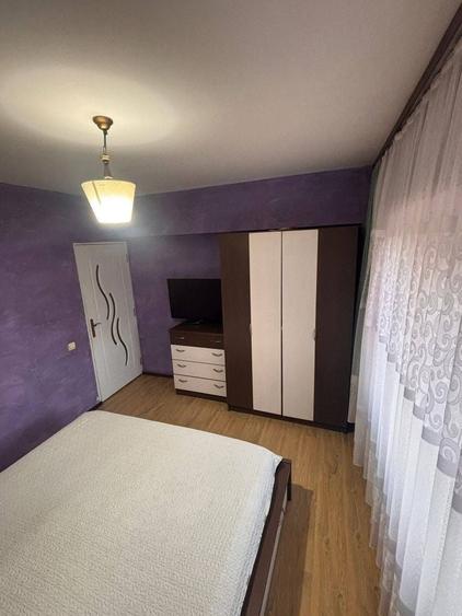Apartament cu 4 camere decomandat în Traian