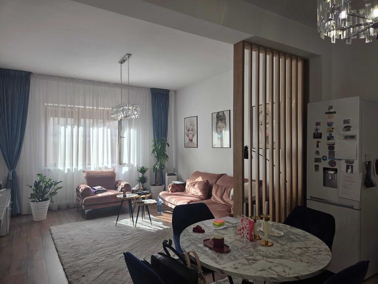 Apartament cu 3 camere decomandat în Dămăroaia