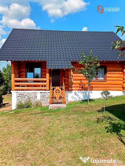 Casă cu 7 camere cu Teren 3714 Mp în Central