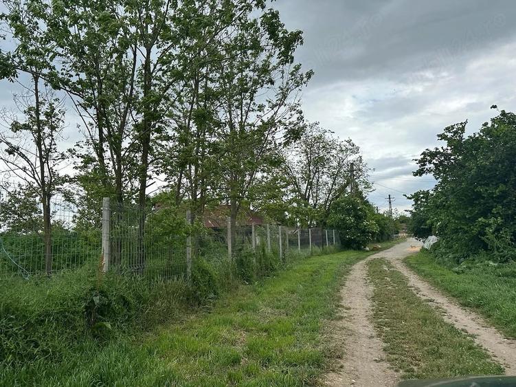 Teren de 11300 mp, în Balta Doamnei