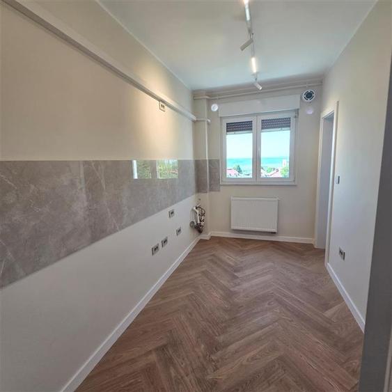 Apartament cu 4 camere decomandat în Copou