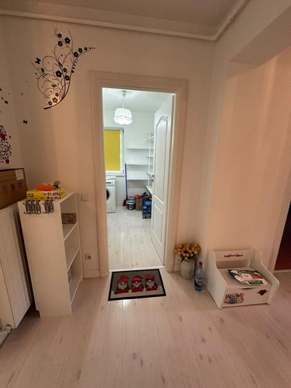 Penthouse cu 4 camere decomandat, mobilat în Băneasa