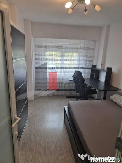 Apartament cu 3 camere decomandat în Crângași