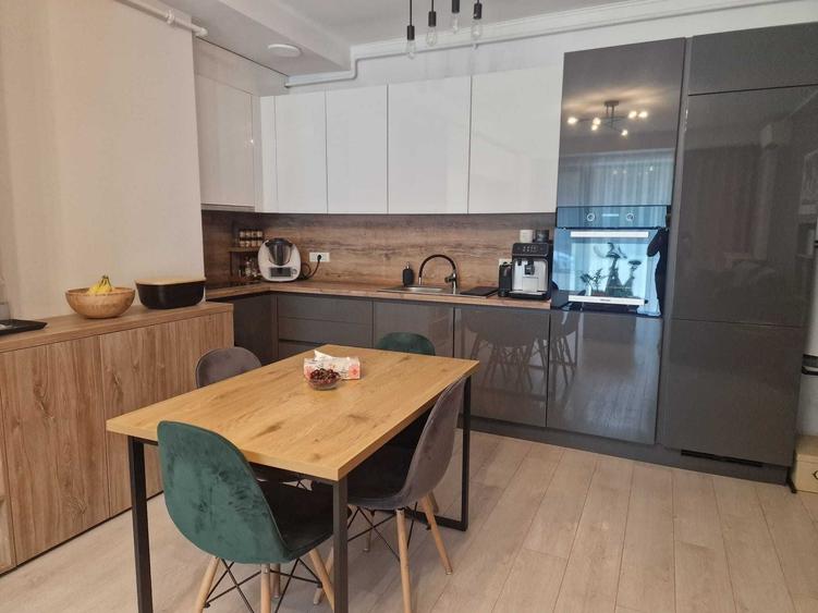 Apartament cu 2 camere decomandat în Dumbrăvița