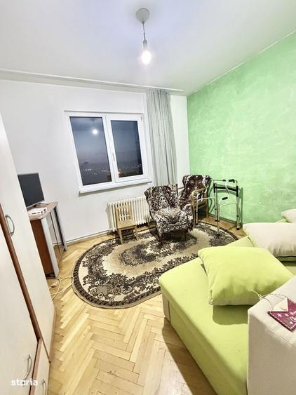 Apartament cu 3 camere decomandat în Dâmbu Pietros
