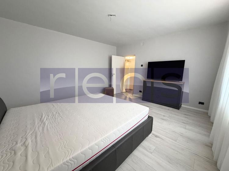 Apartament cu 4 camere decomandat, mobilat în Colentina