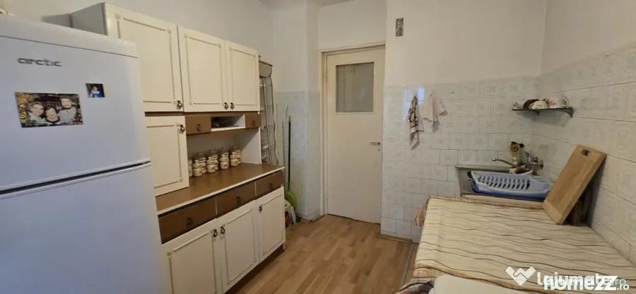 Apartament cu 4 camere decomandat în Baraolt