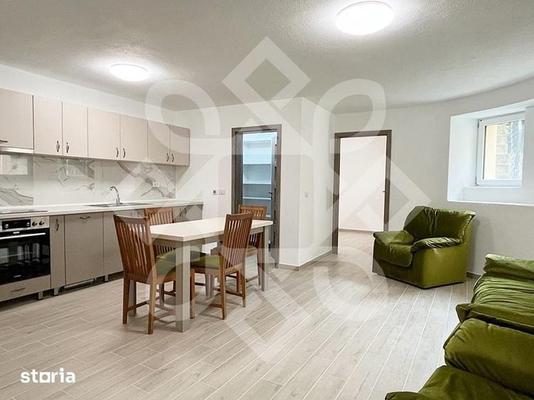 Apartament cu 3 camere decomandat în Girișu de Criș