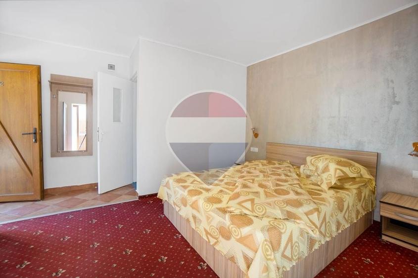 Casă individuală cu 4 camere cu Teren 179 Mp în Est