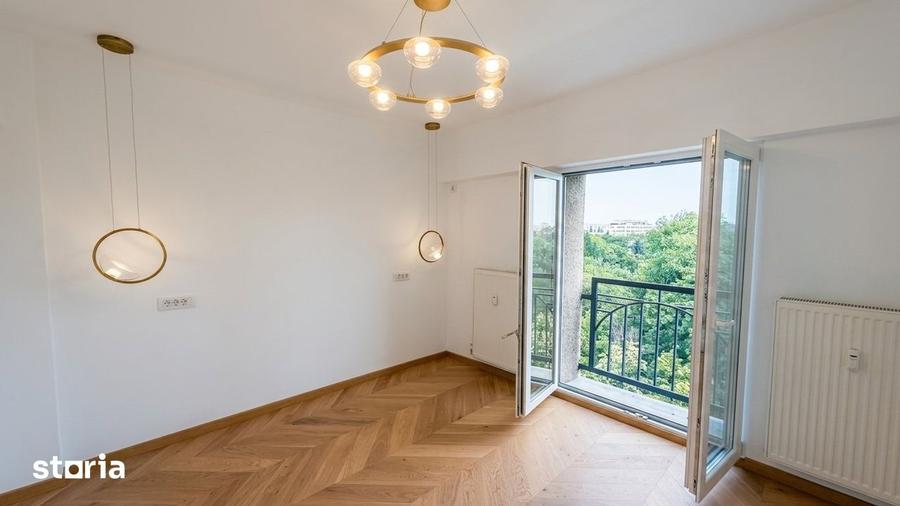 Apartament cu 3 camere decomandat în Tei