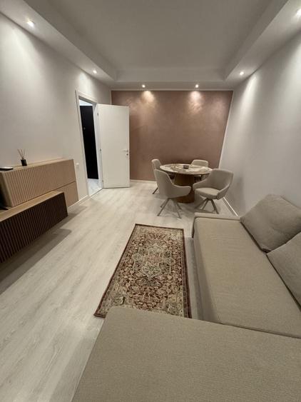 Apartament cu 2 camere decomandat în Tunari