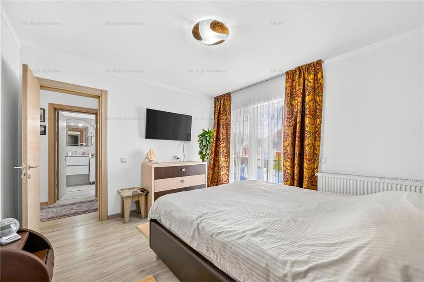 Duplex cu 4 camere cu Teren 227 Mp în Sânpetru