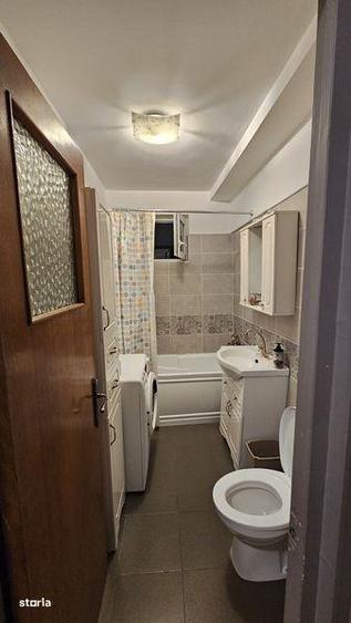 Apartament cu 3 camere semidecomandat, mobilat în Lujerului