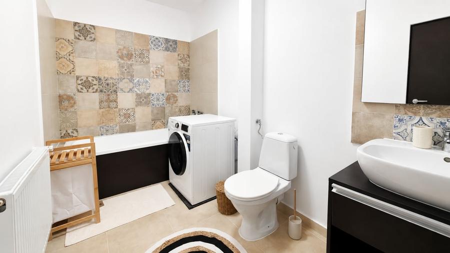 Apartament cu 3 camere, mobilat în Tractorul