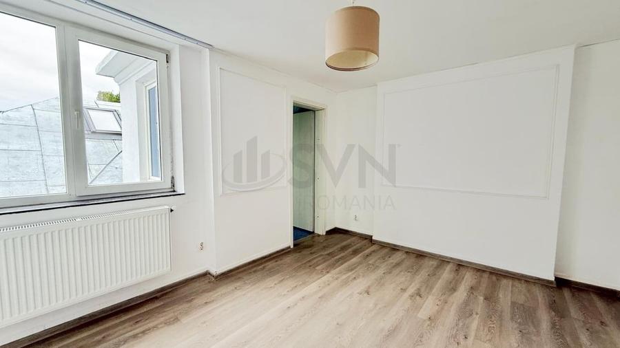 Casă individuală cu 10 camere cu Teren 200 Mp în Kiseleff