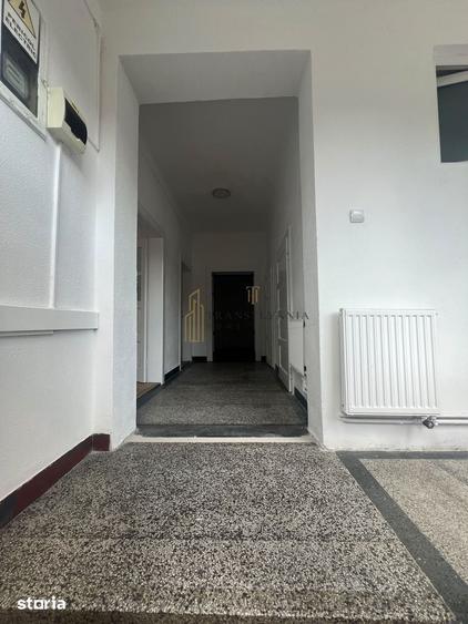 Casă cu 4 camere cu Teren 1300 Mp în Central