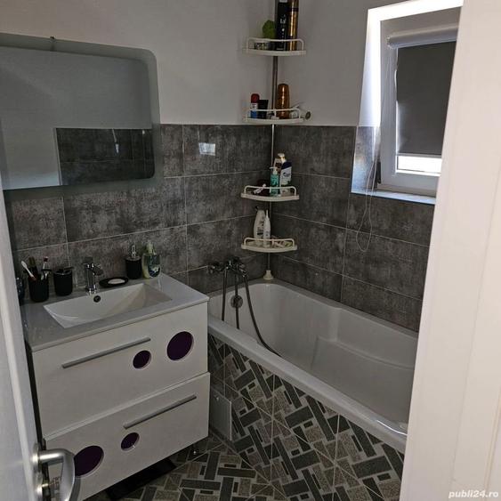 Casă cu 4 camere cu Teren 160 Mp în Titan