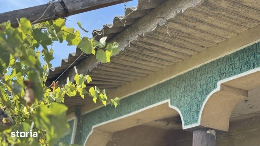 Casă cu 4 camere cu Teren 120 Mp în Comana