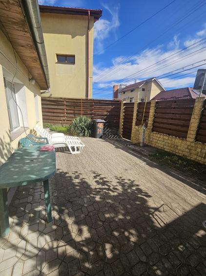 Casă individuală cu 3 camere cu Canalizare în Central